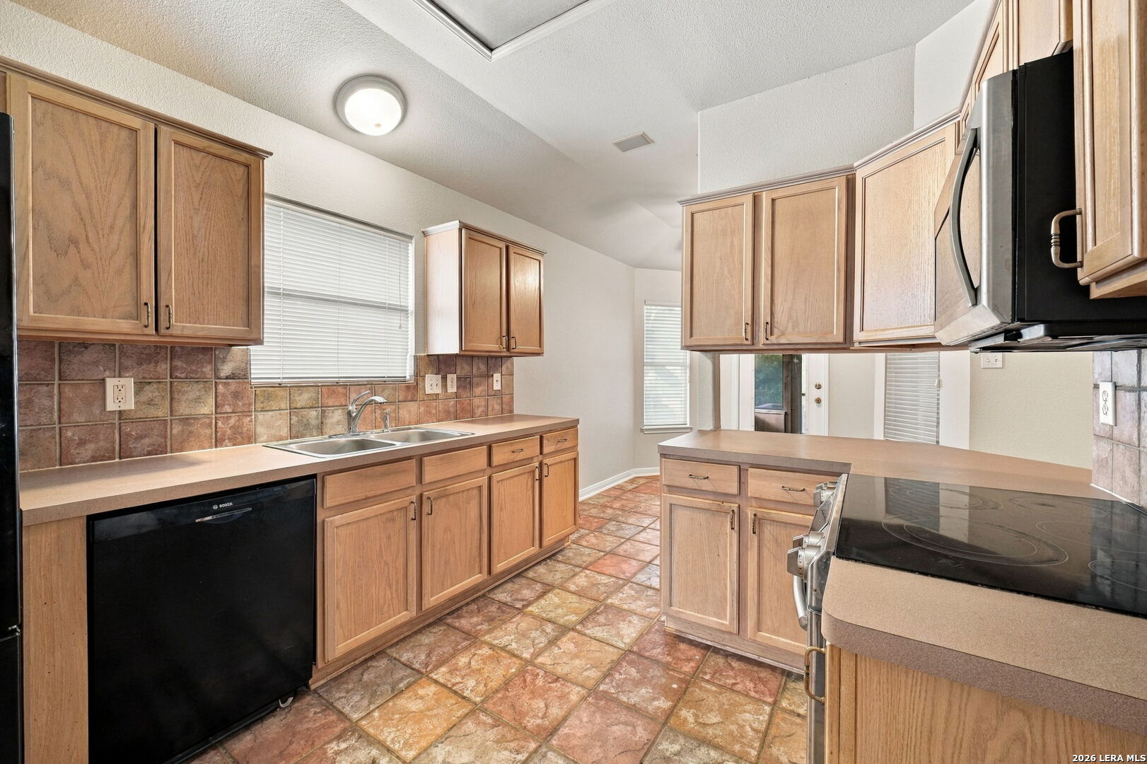 6334 Parkland Oaks Drive San Antonio TX 78240