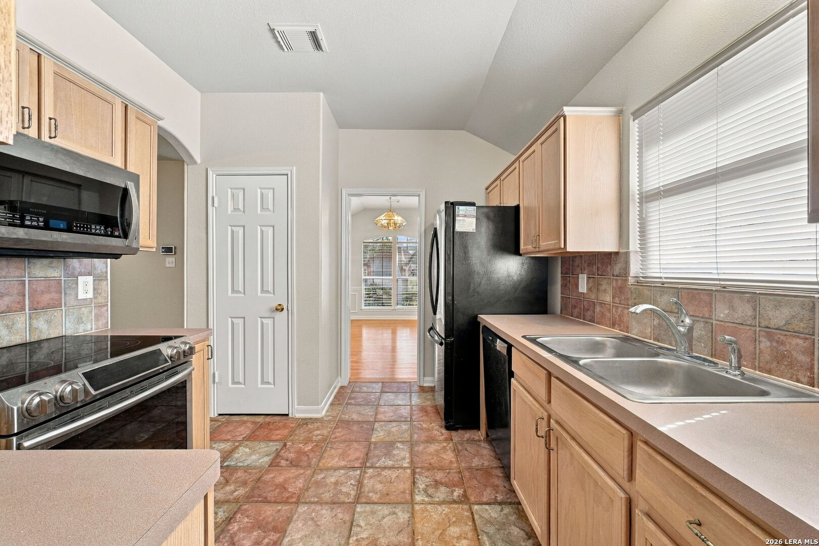 6334 Parkland Oaks Drive San Antonio TX 78240