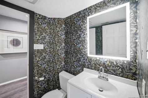 301 Cypressgarden San Antonio TX 78245