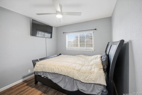 301 Cypressgarden San Antonio TX 78245