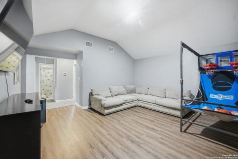 301 Cypressgarden San Antonio TX 78245