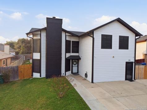 301 Cypressgarden San Antonio TX 78245