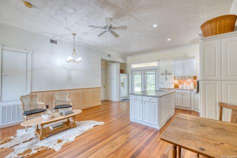 28 N River Place Road Rio Frio TX 78879