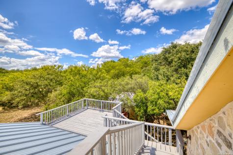 28 N River Place Road Rio Frio TX 78879
