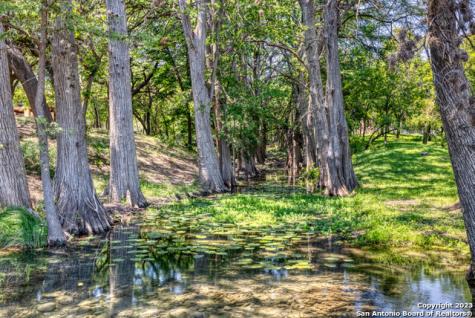 28 N River Place Road Rio Frio TX 78879
