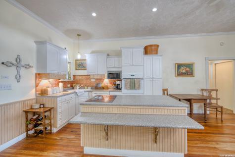 28 N River Place Road Rio Frio TX 78879