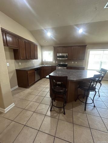 8311 White Mulberry San Antonio TX 78254