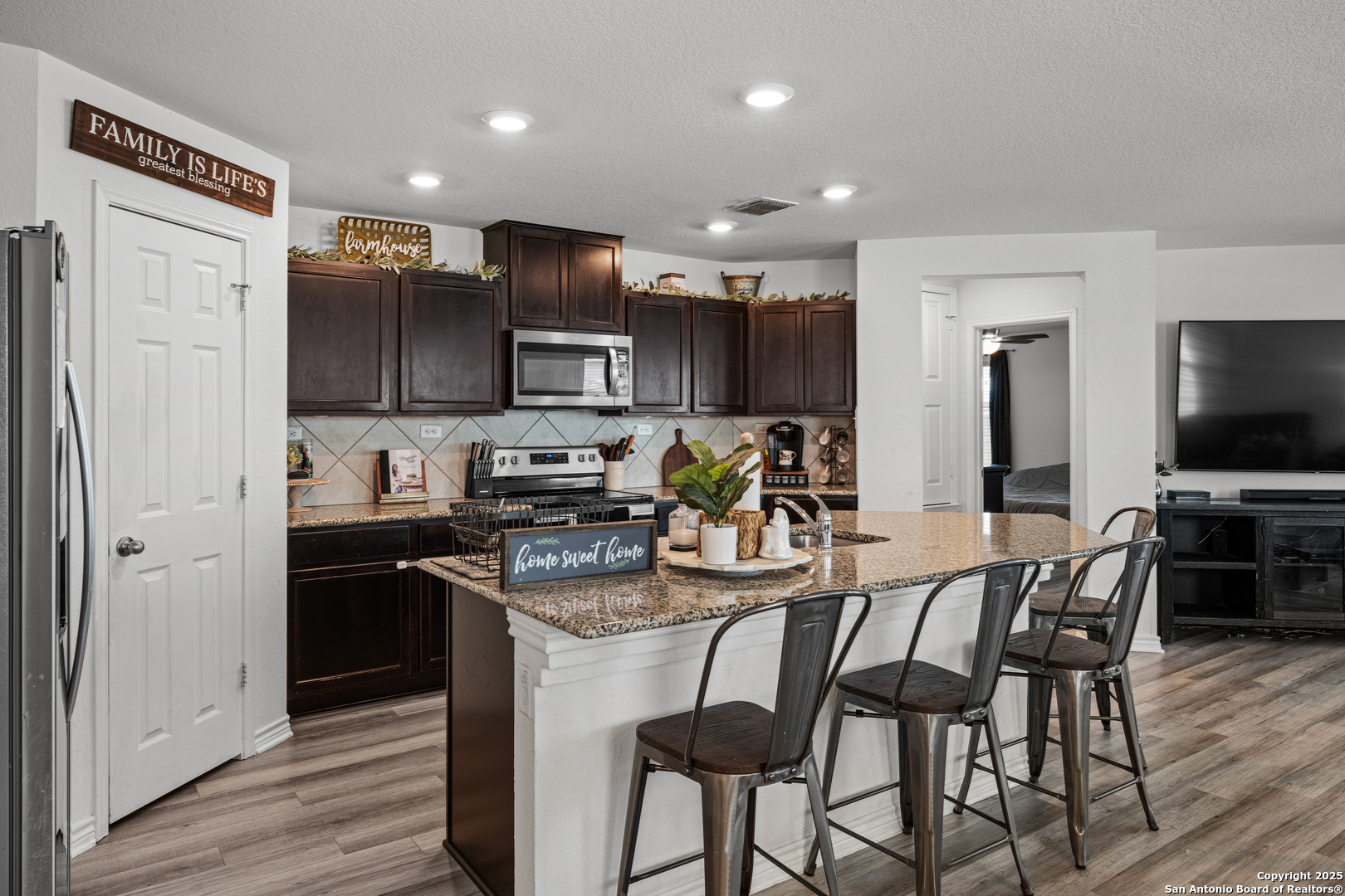 11221 Amberina San Antonio TX 78245