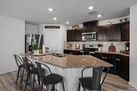 11221 Amberina San Antonio TX 78245