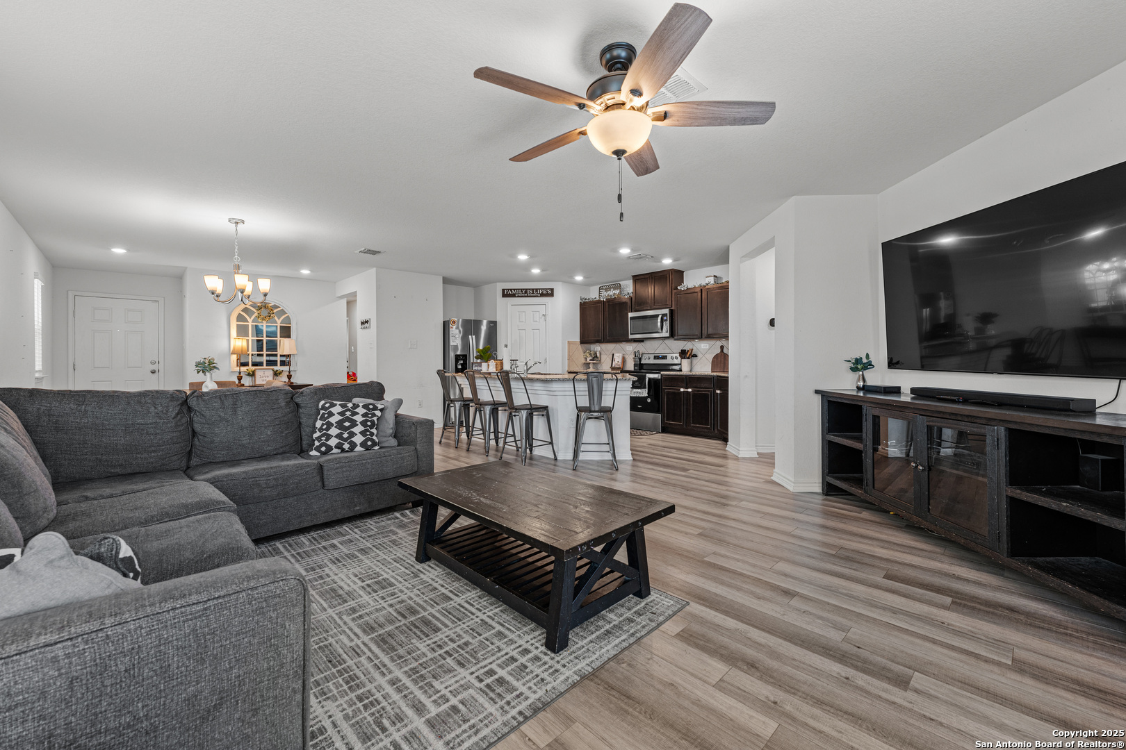 11221 Amberina San Antonio TX 78245
