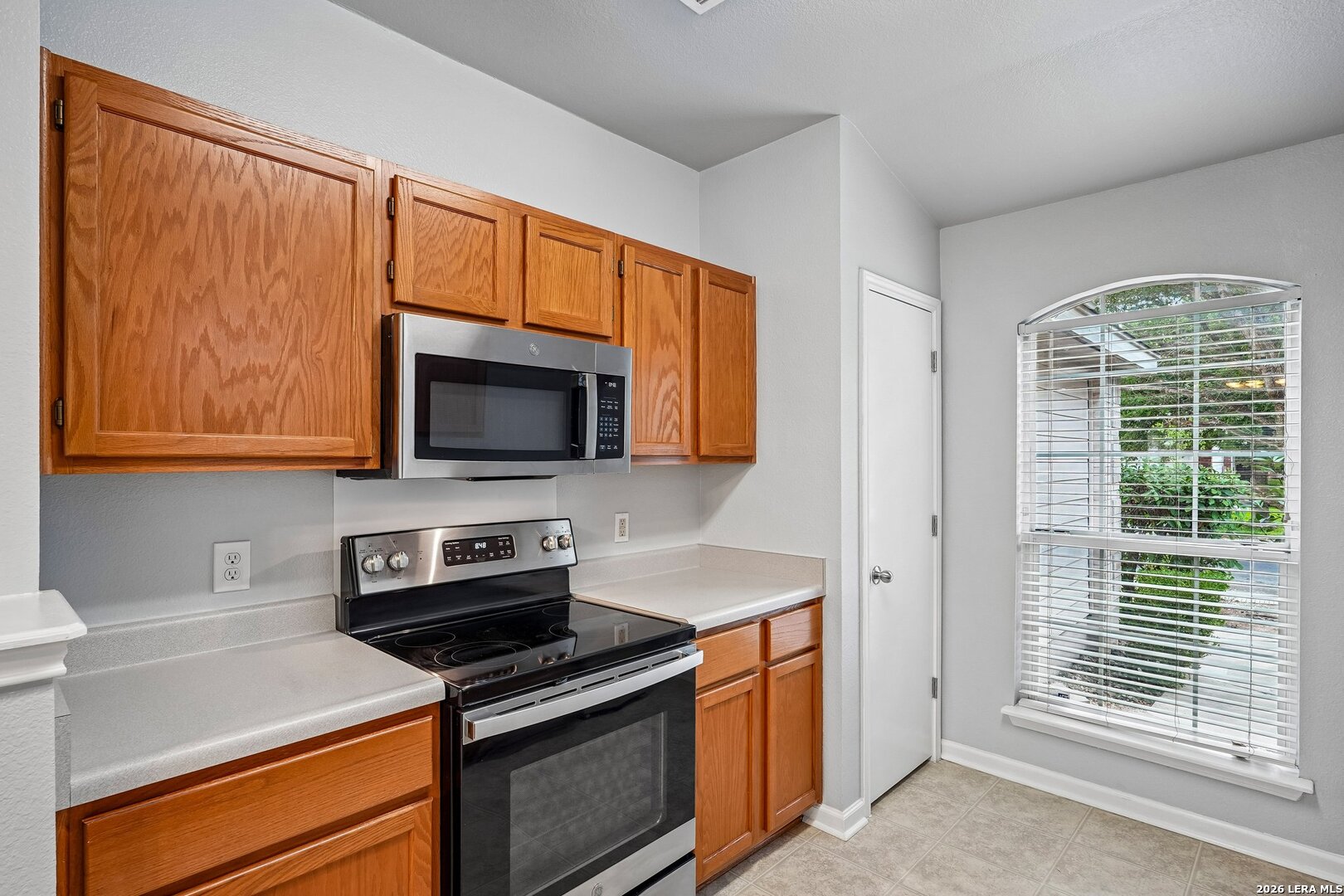 4023 Sparrow Lake San Antonio TX 78244