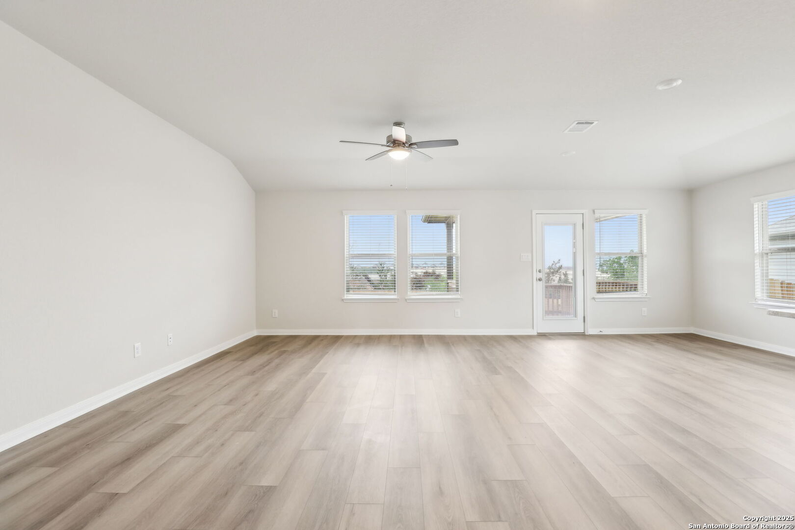 112 Shelton Pass Cibolo TX 78108