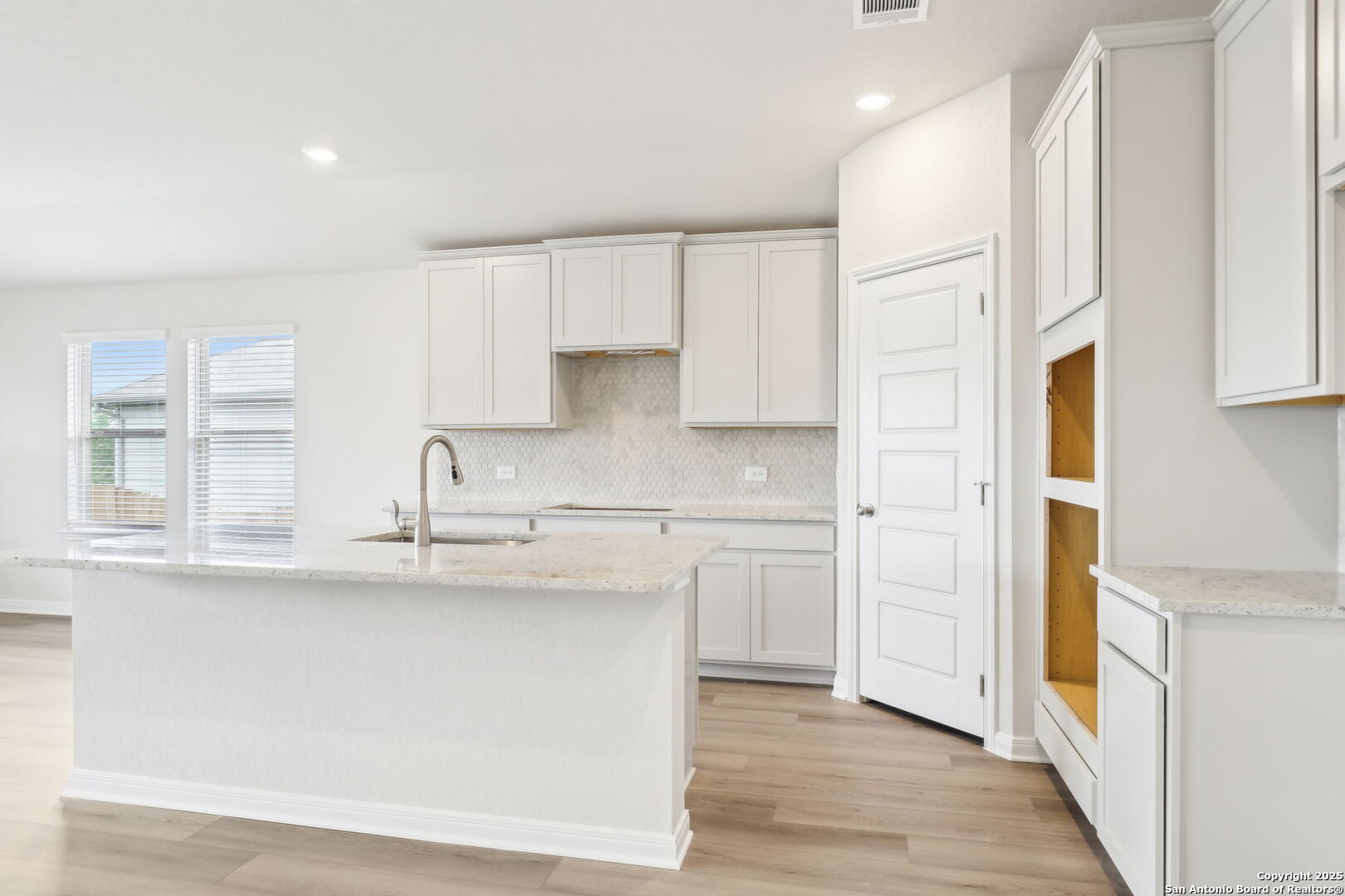 112 Shelton Pass Cibolo TX 78108