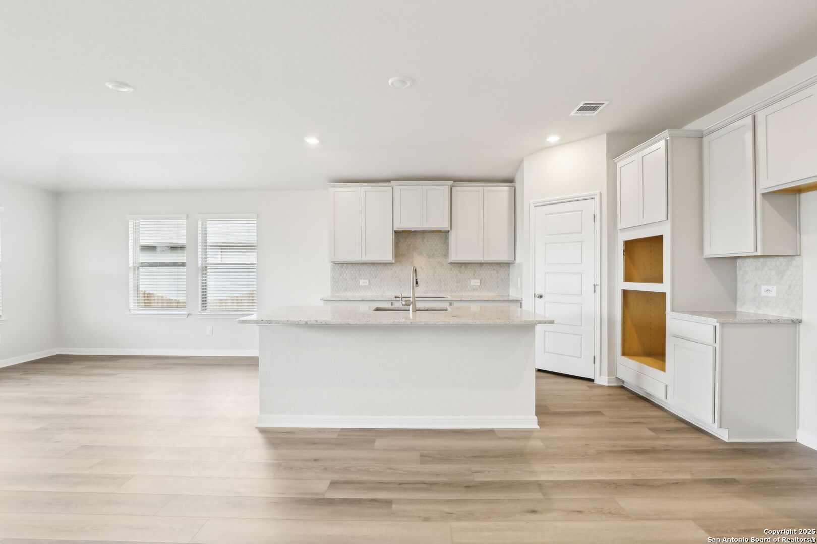 112 Shelton Pass Cibolo TX 78108