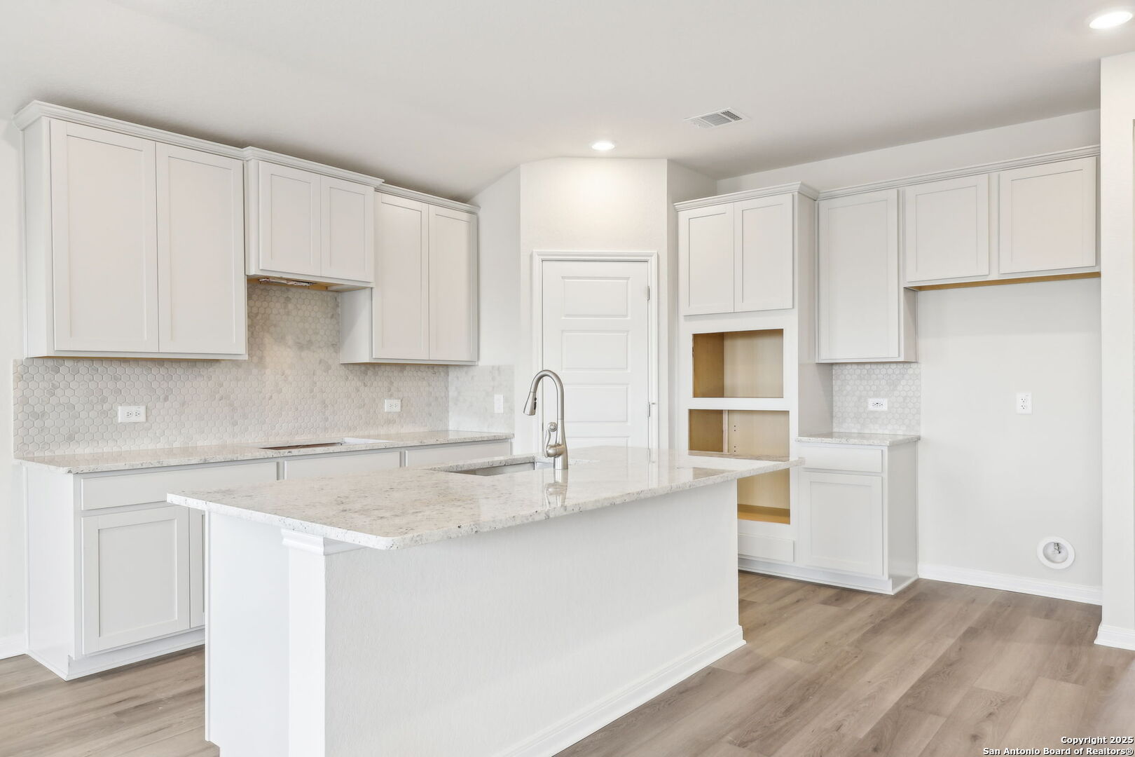 112 Shelton Pass Cibolo TX 78108