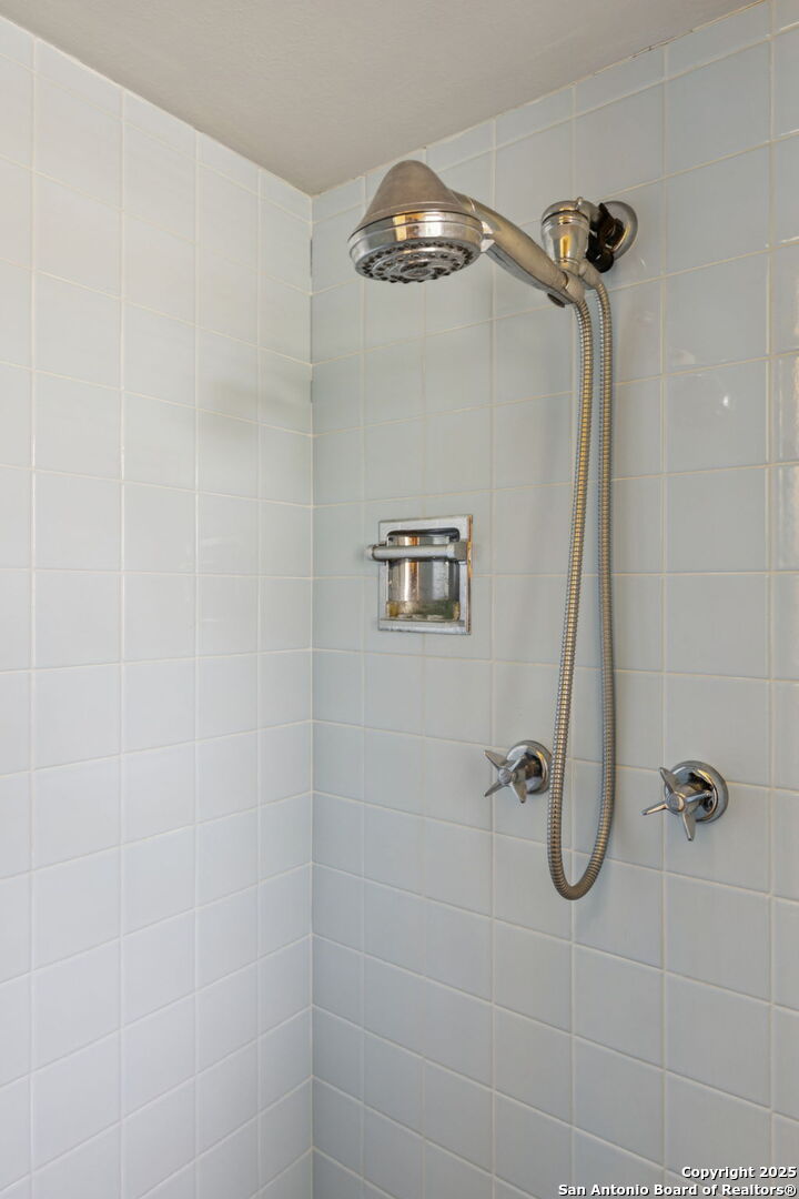4518 Tropical San Antonio TX 78218