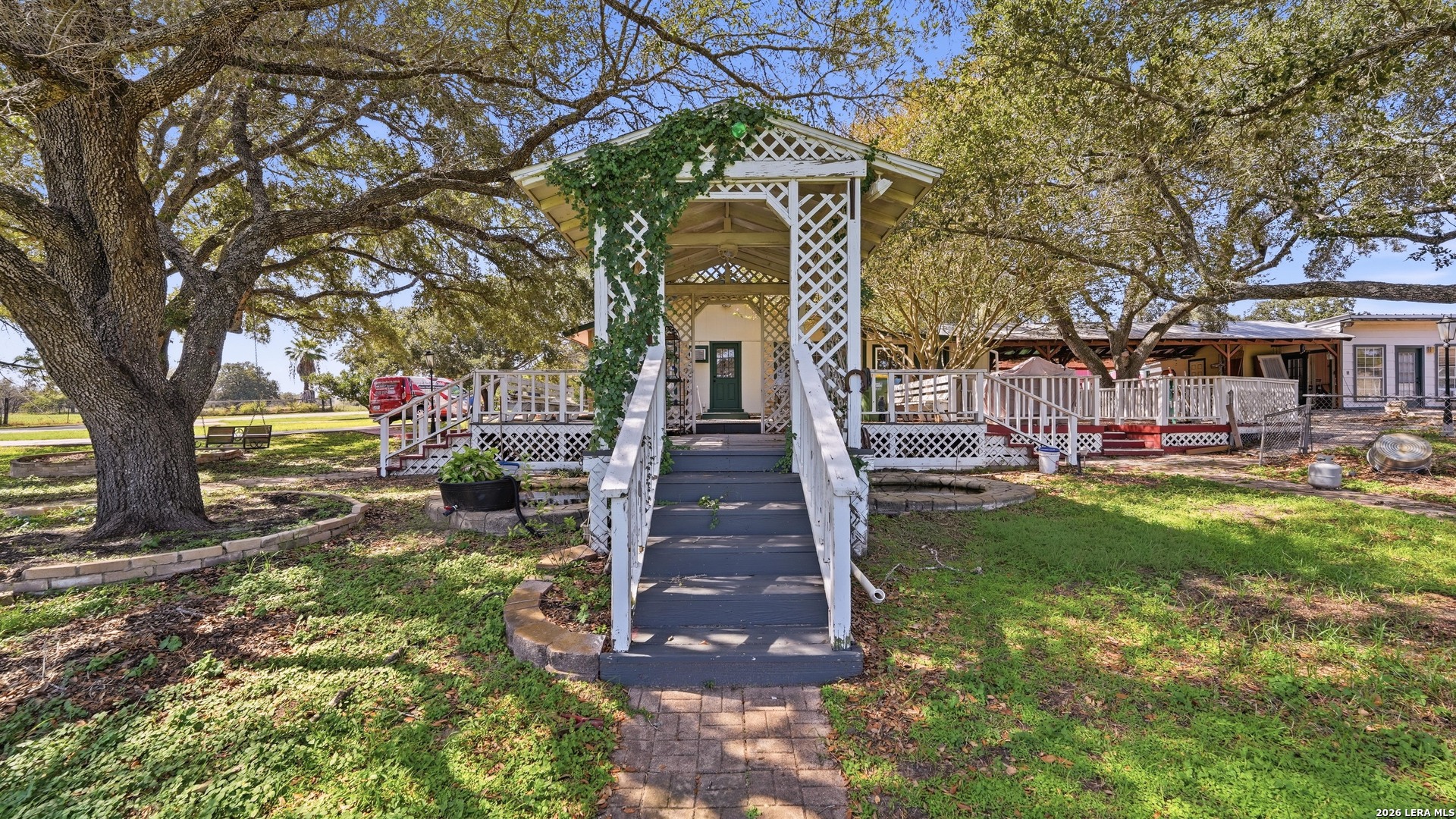 150 Ranch Country Drive La Vernia TX 78121