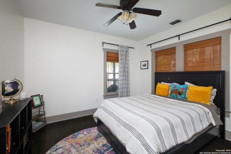 636 W Hollywood Avenue San Antonio TX 78212