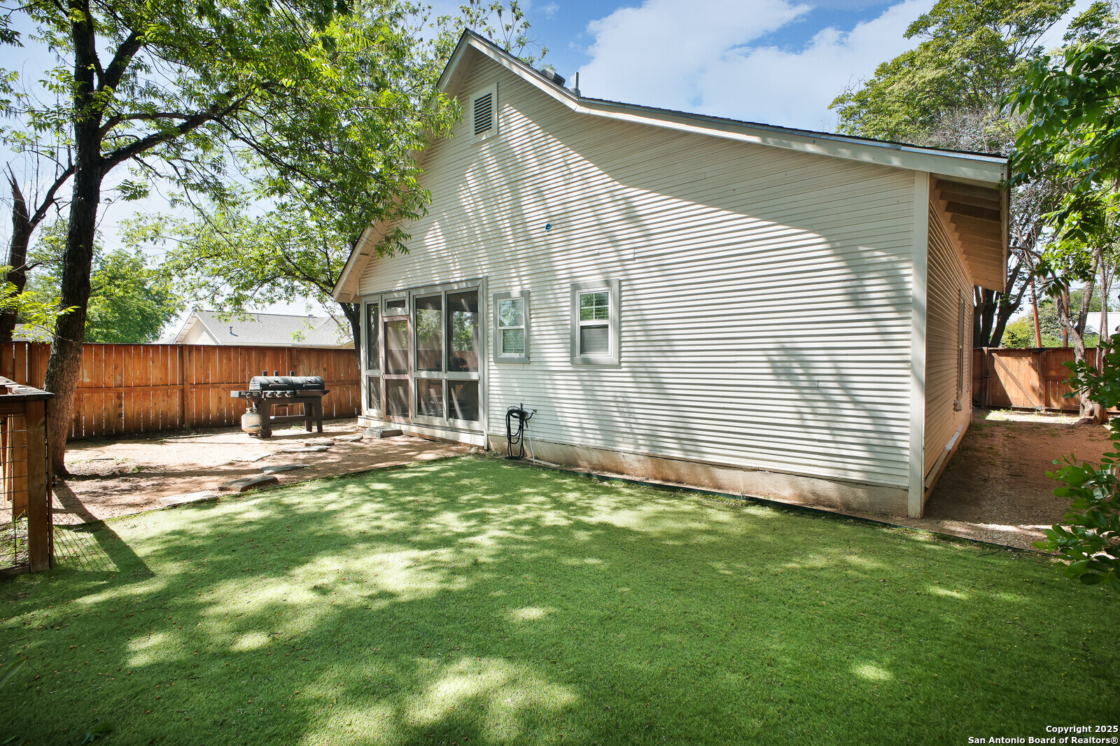 636 W Hollywood Avenue San Antonio TX 78212