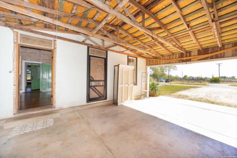 7150 County Road 429 Dhanis TX 78850
