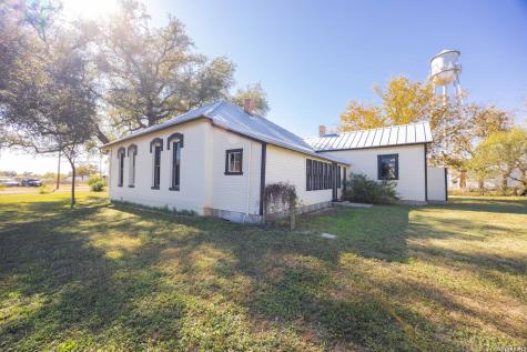 7150 County Road 429 Dhanis TX 78850