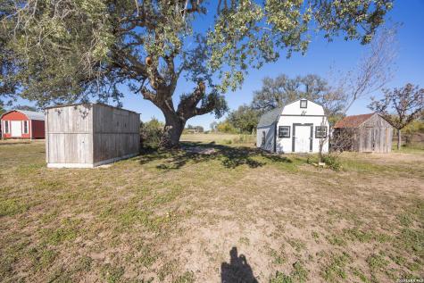 7150 County Road 429 Dhanis TX 78850