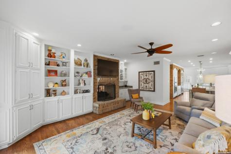 202 Bluffcove San Antonio TX 78216