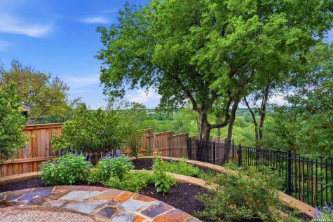 202 Bluffcove San Antonio TX 78216