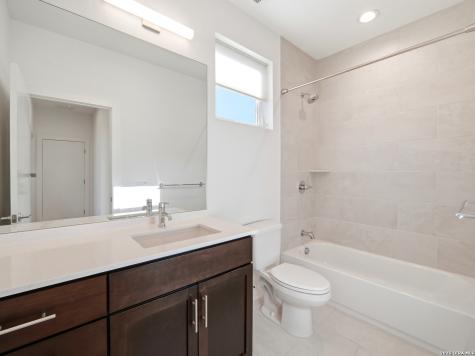 102 Tendick San Antonio TX 78209
