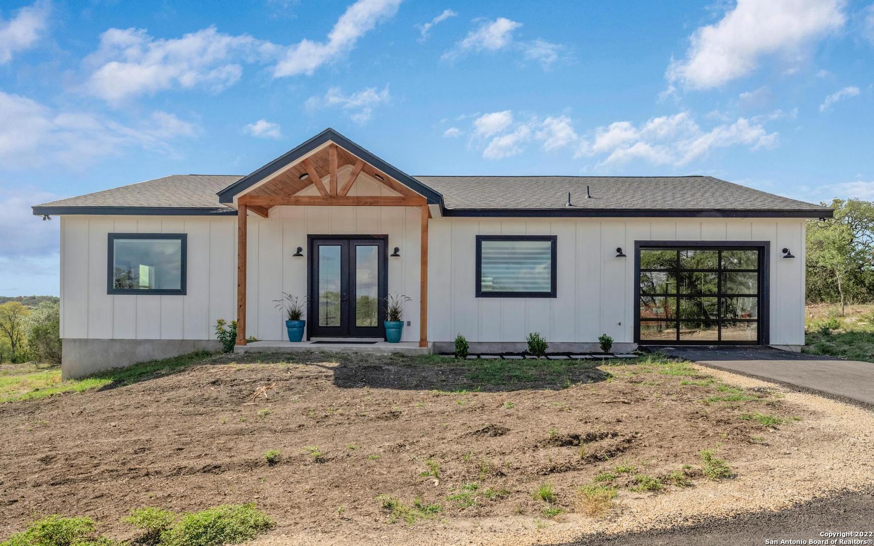 21 Waring Road Comfort TX 78013