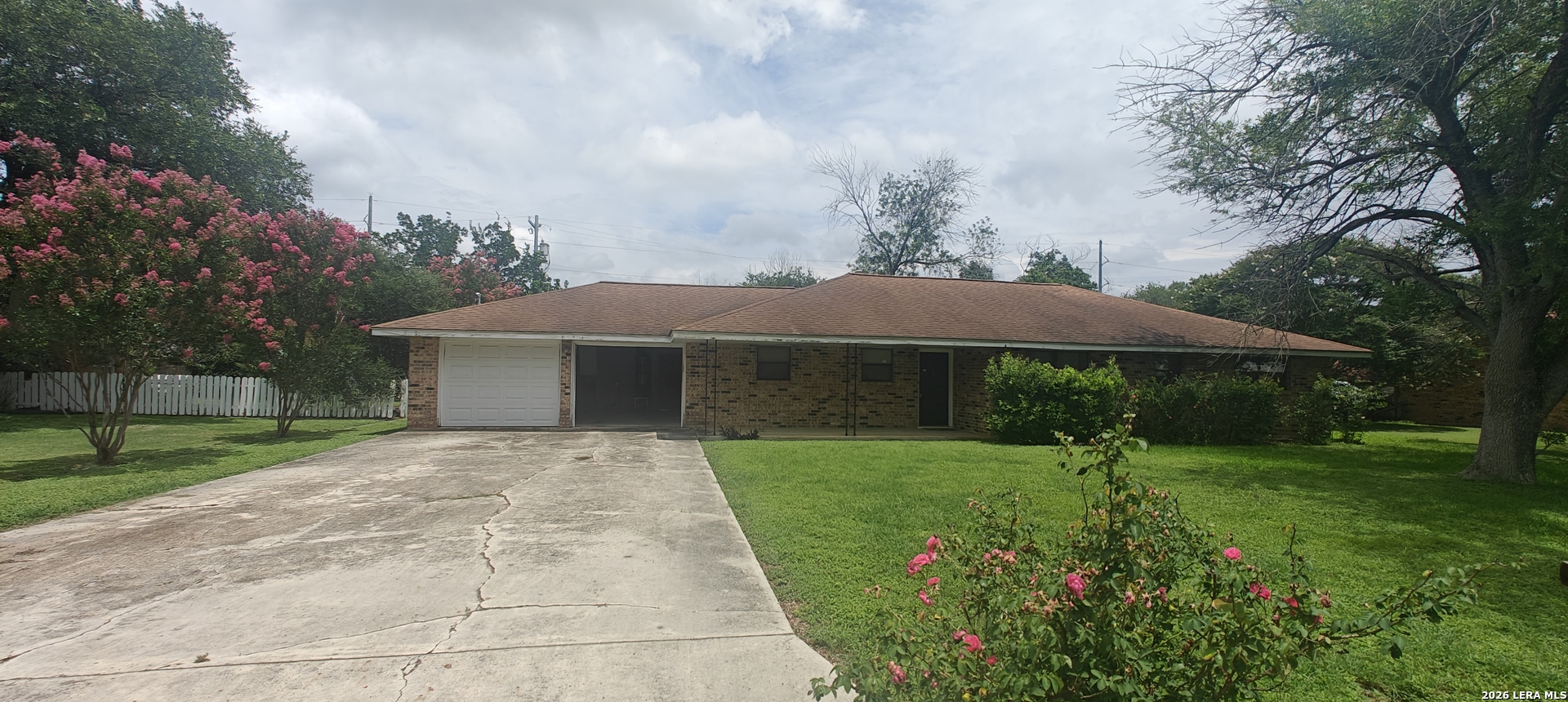 807 Elizabeth Seguin TX 78155
