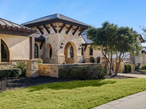 14454 Santa Rita Helotes TX 78023