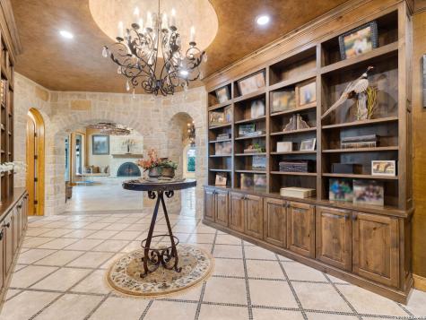 14454 Santa Rita Helotes TX 78023