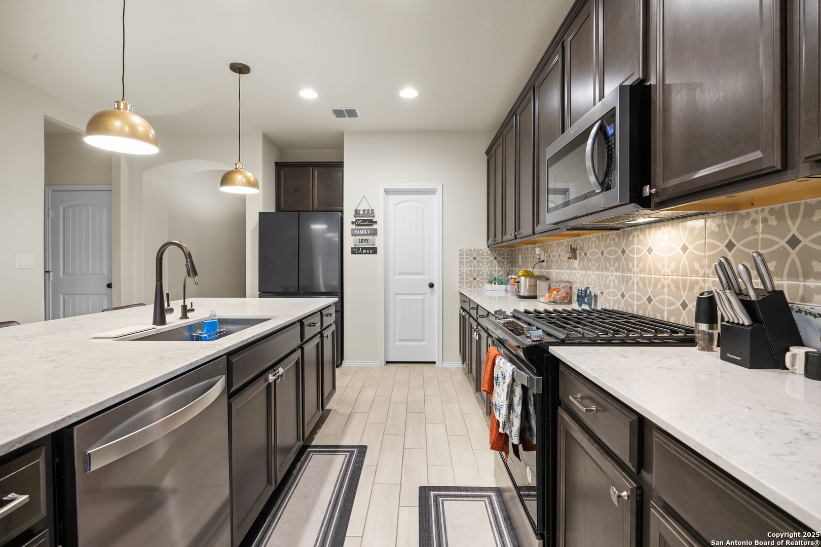 2119 Dalhart San Antonio TX 78253