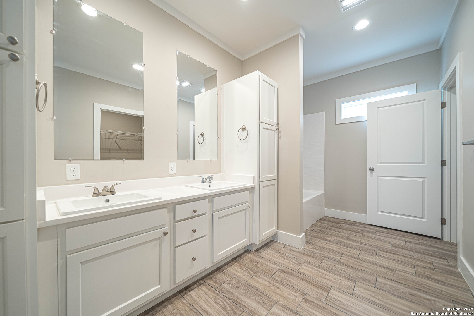 1420 Burleson San Antonio TX 78202