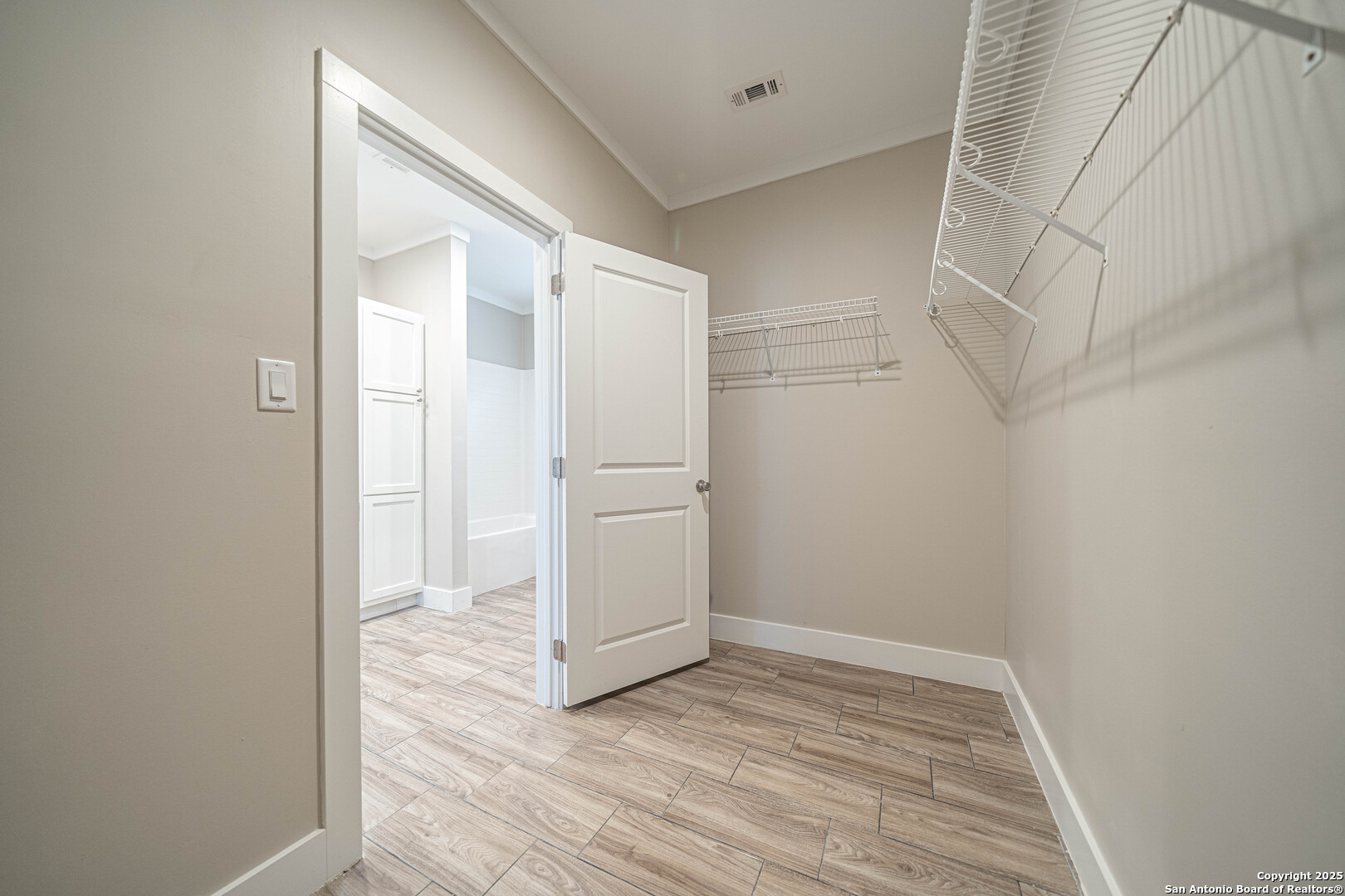 1420 Burleson San Antonio TX 78202