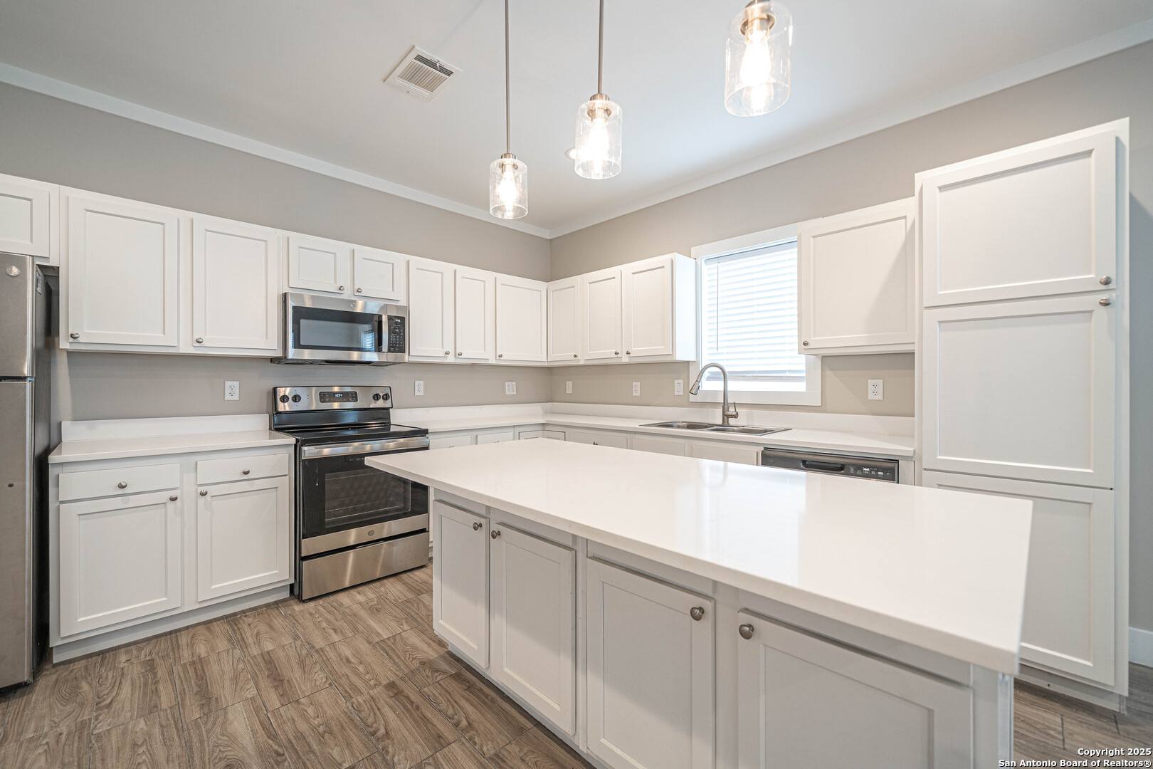 1420 Burleson San Antonio TX 78202