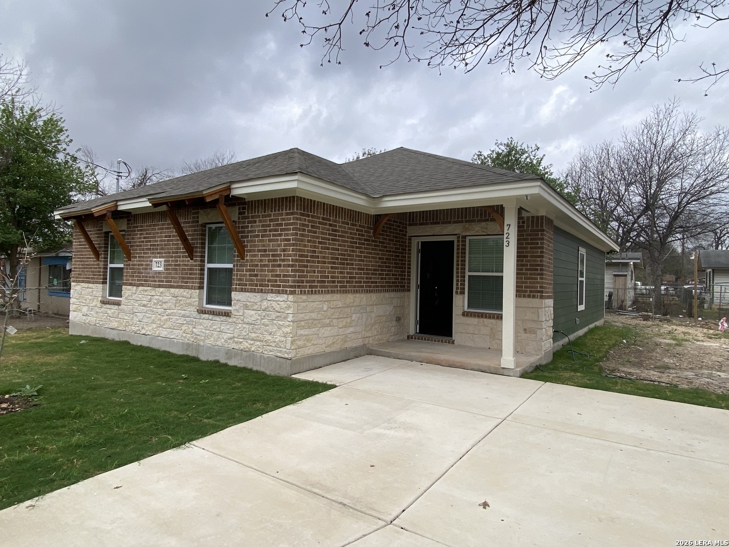 723 S San Bernardo Avenue San Antonio TX 78237