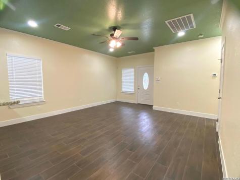 723 S San Bernardo Avenue San Antonio TX 78237