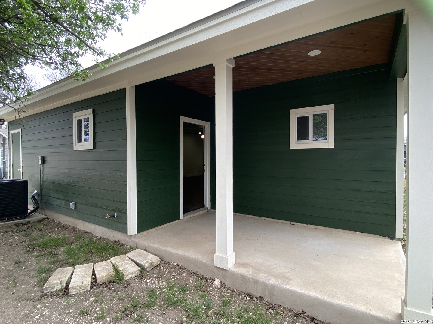 723 S San Bernardo Avenue San Antonio TX 78237