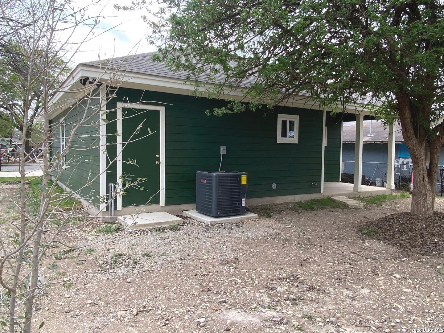 723 S San Bernardo Avenue San Antonio TX 78237