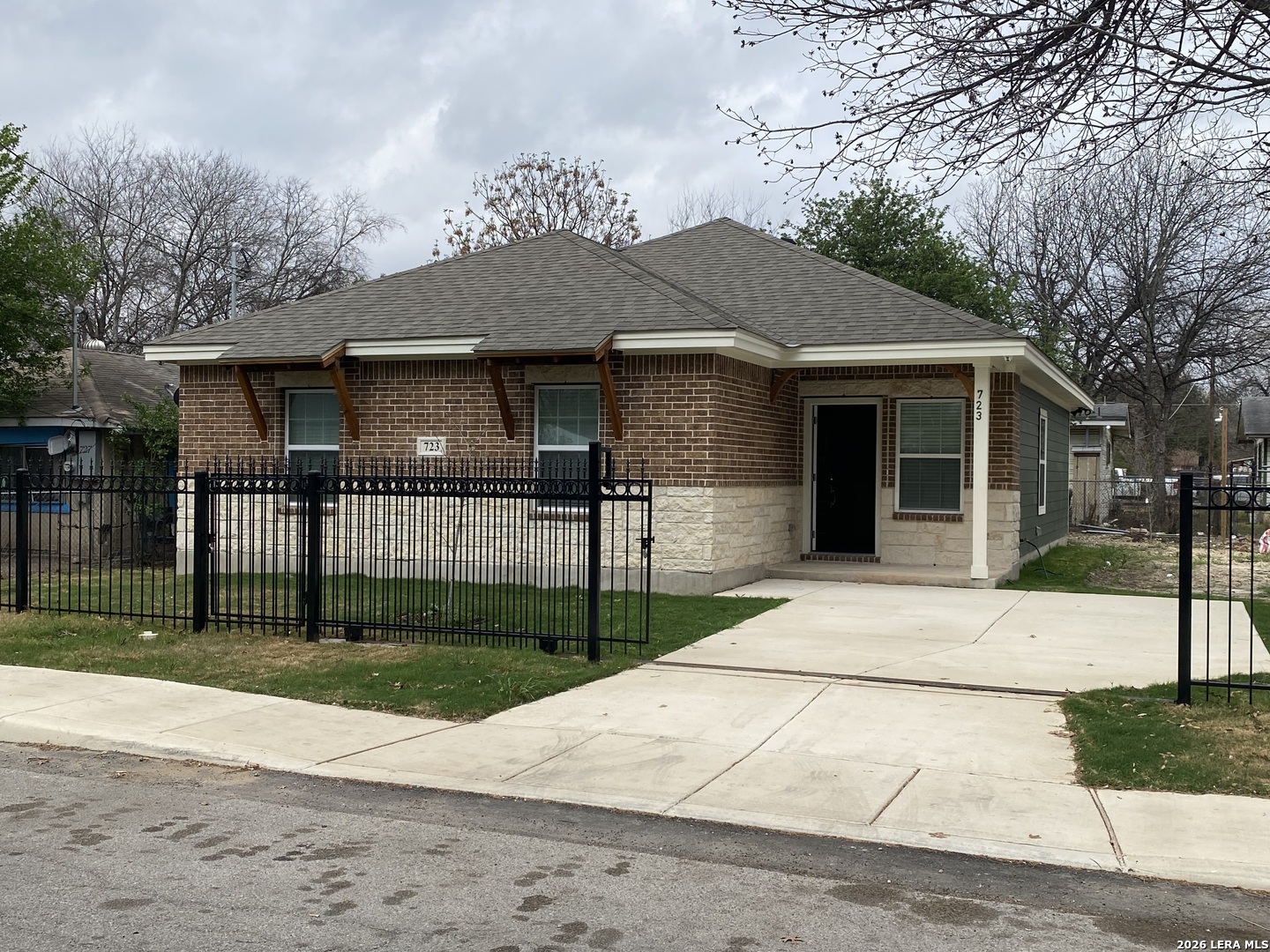 723 S San Bernardo Avenue San Antonio TX 78237