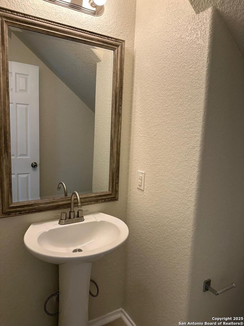 25346 Colt San Antonio TX 78261
