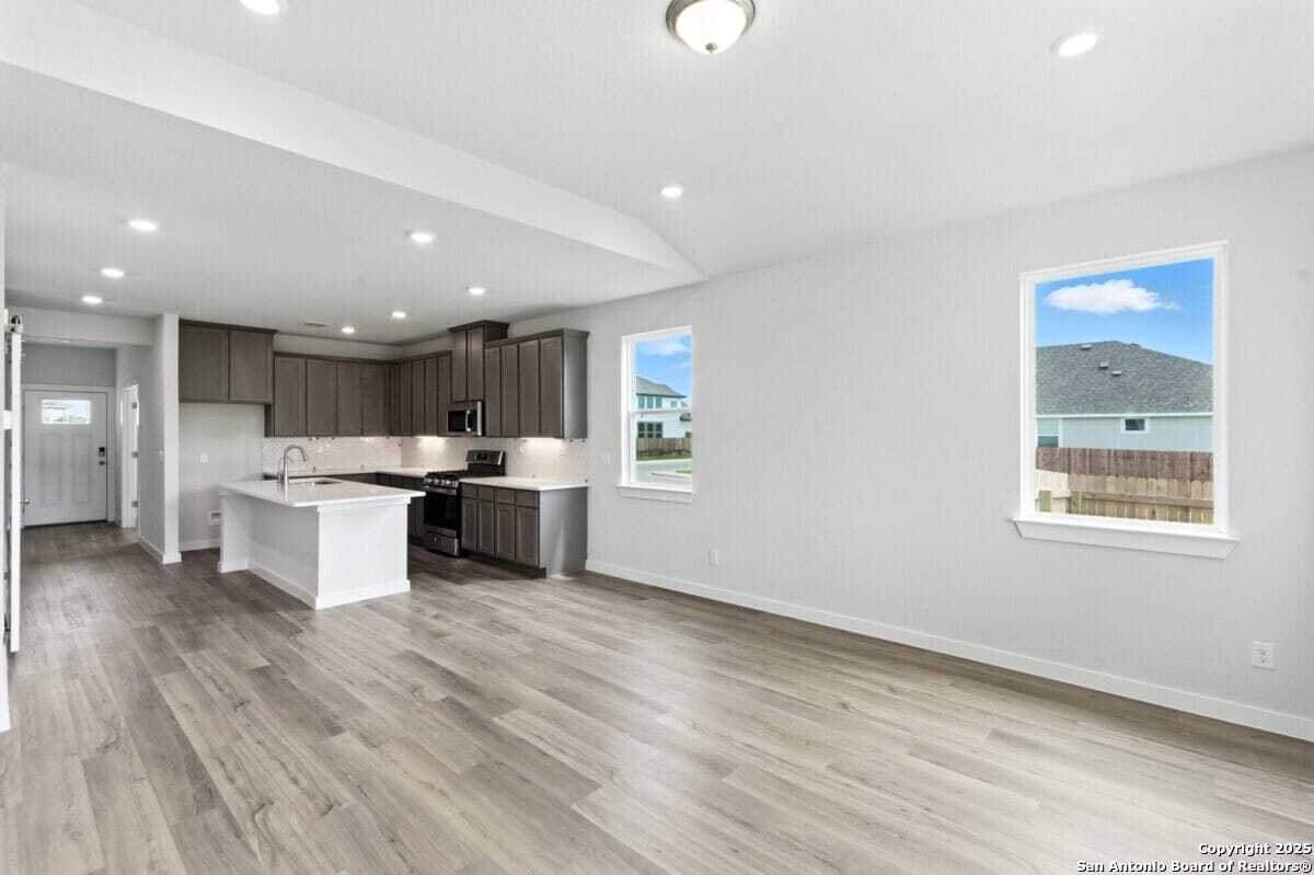 1896 Split Rock New Braunfels TX 78130