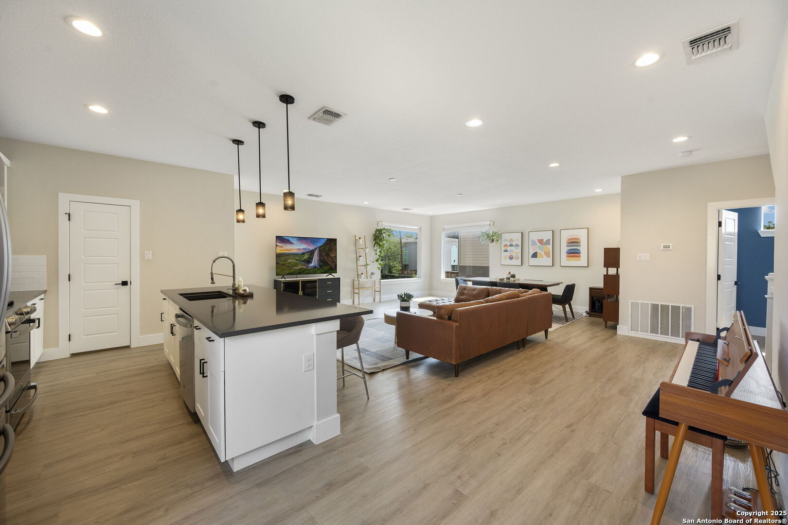 1618 W Lawndale #2 San Antonio TX 78209