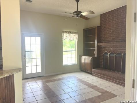 4612 County Road 117 Floresville TX 78114
