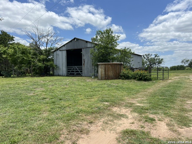 4612 County Road 117 Floresville TX 78114