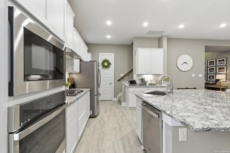 4207 Artabri San Antonio TX 78261