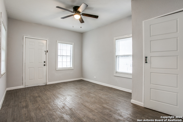 748 W Theo Avenue San Antonio TX 78225