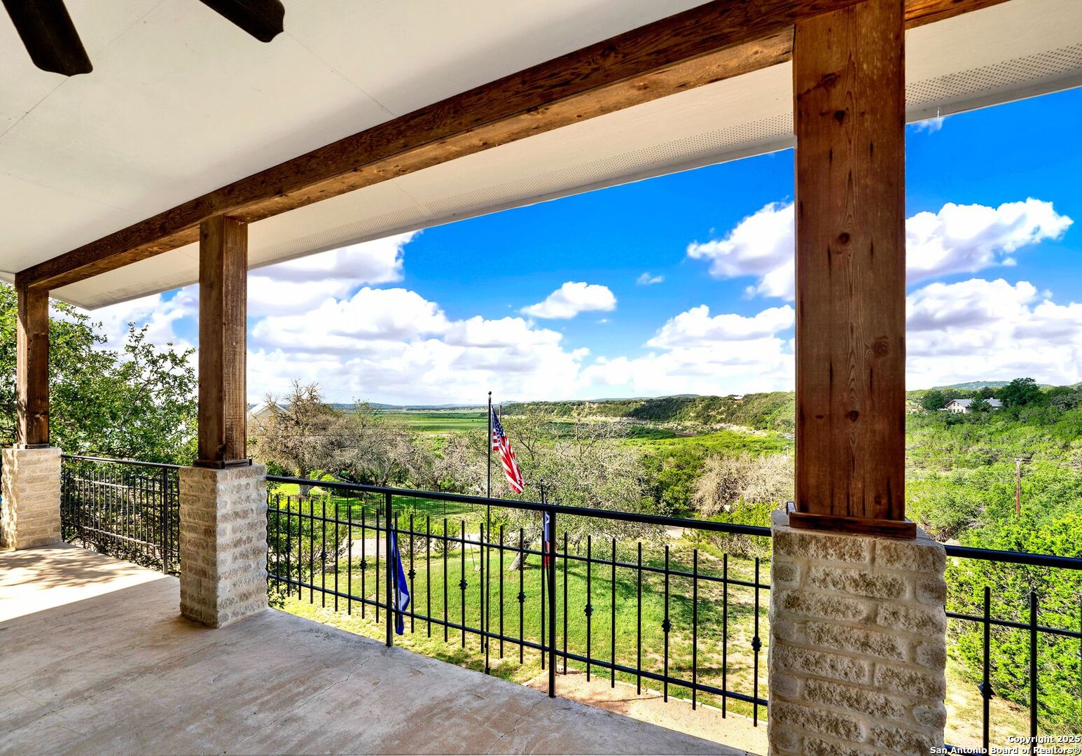 518 Park Bandera TX 78003